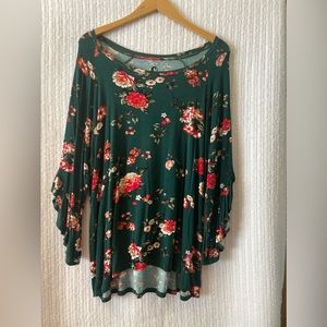 A&I Women’s Flowery Top With Layered Sleeves